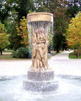 Jugendstilbrunnen im Park