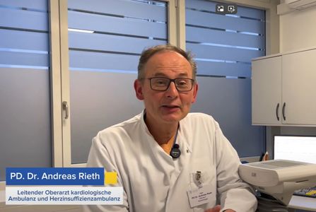 Oberarzt PD Dr. Rieth im Gespräch